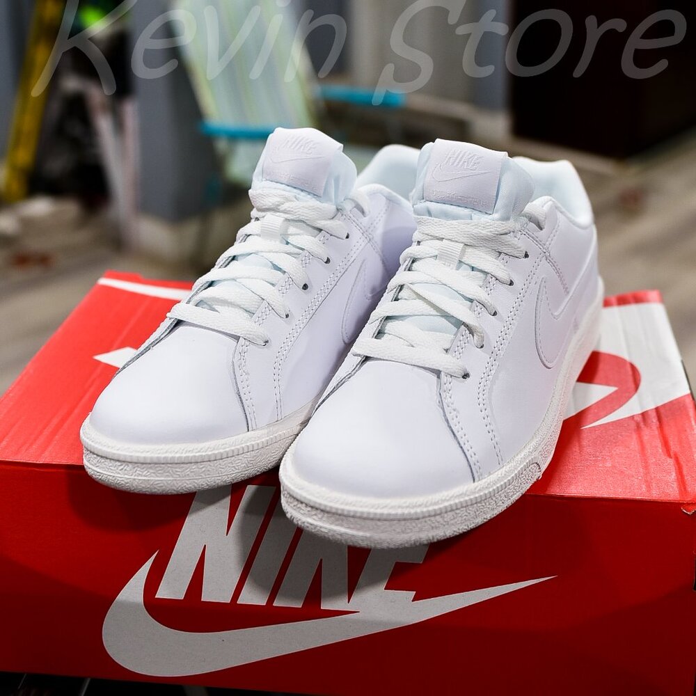 Nike Court‎ Royale 749867-105 Women's  Leather Athletic Trainer Shoes